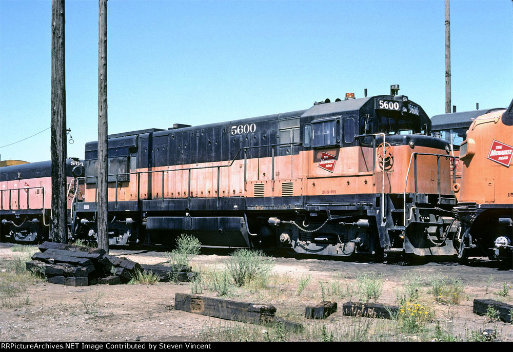 Milwaukee Road U30B #5600 with slug SG-1 and other "Tacoma Hill" power.